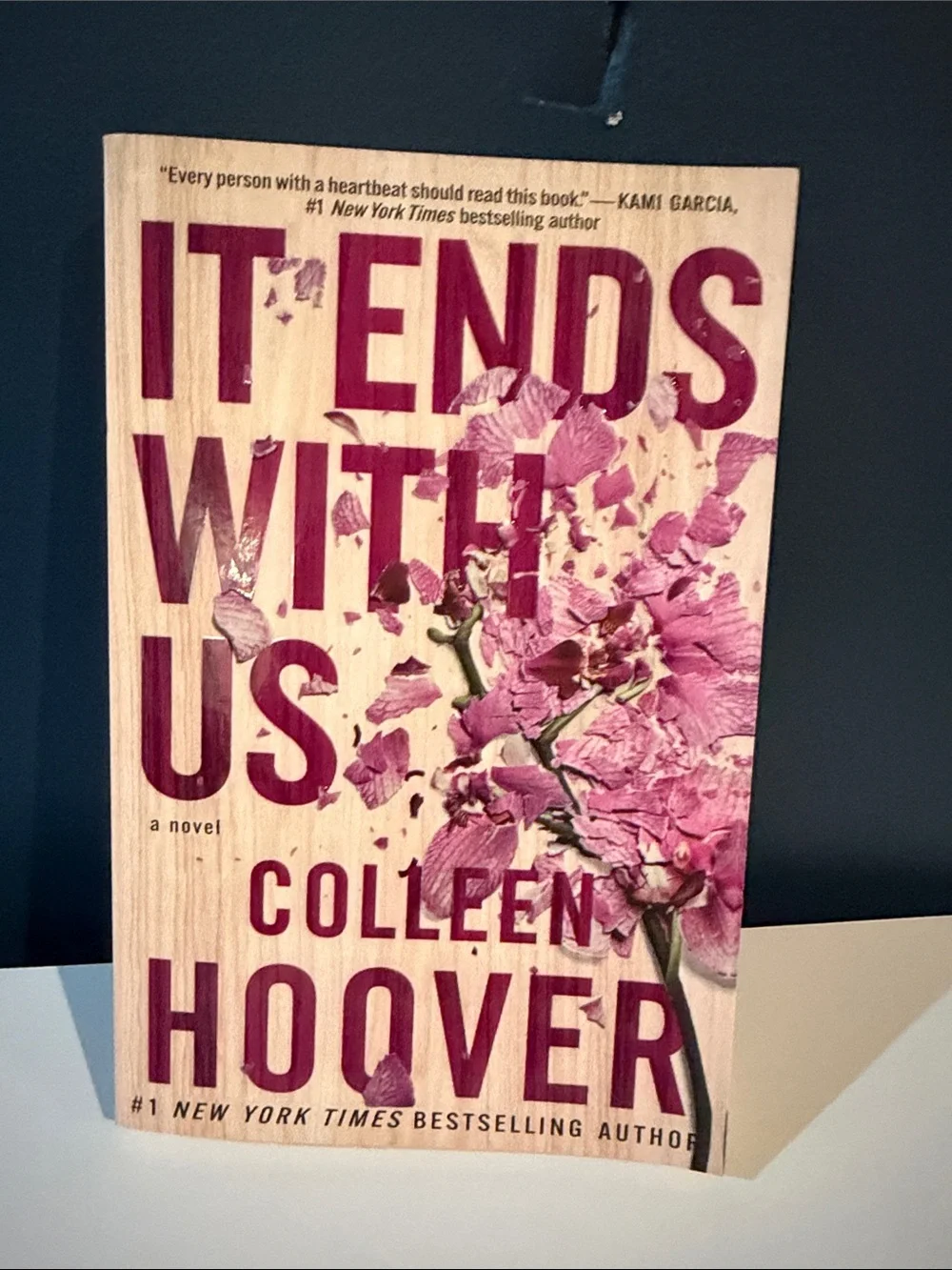 'It Ends With Us' Paperback Novel - Colleen Hoover